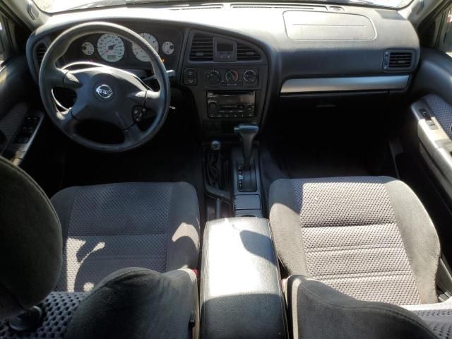 2004 Nissan Pathfinder LE