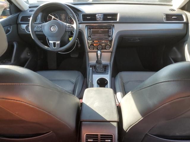 2014 Volkswagen Passat SE