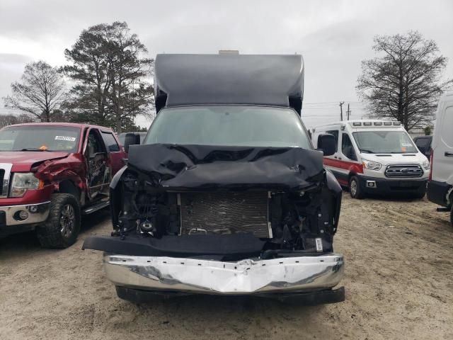 2023 GMC Savana Cutaway G3500