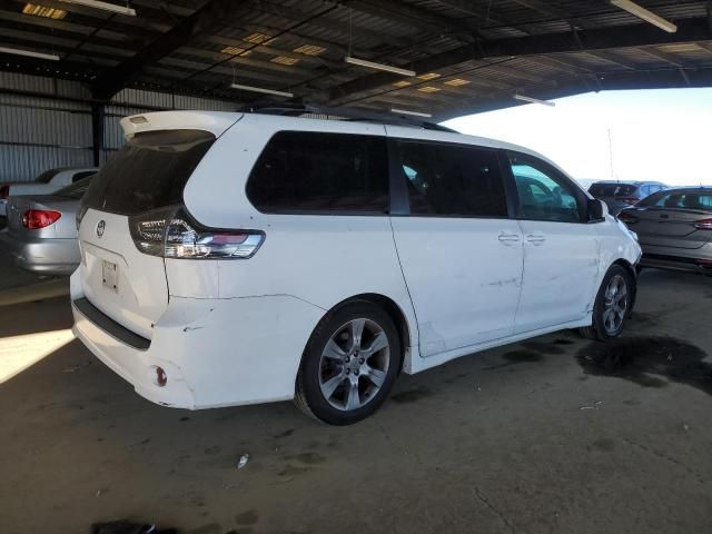 2012 Toyota Sienna Sport