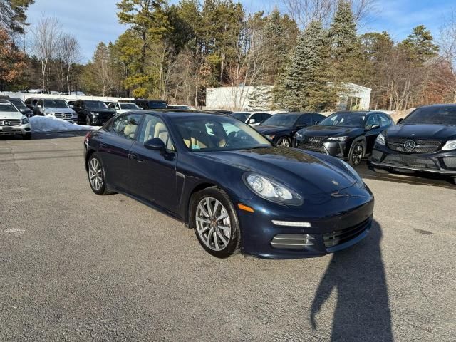 2016 Porsche Panamera 2