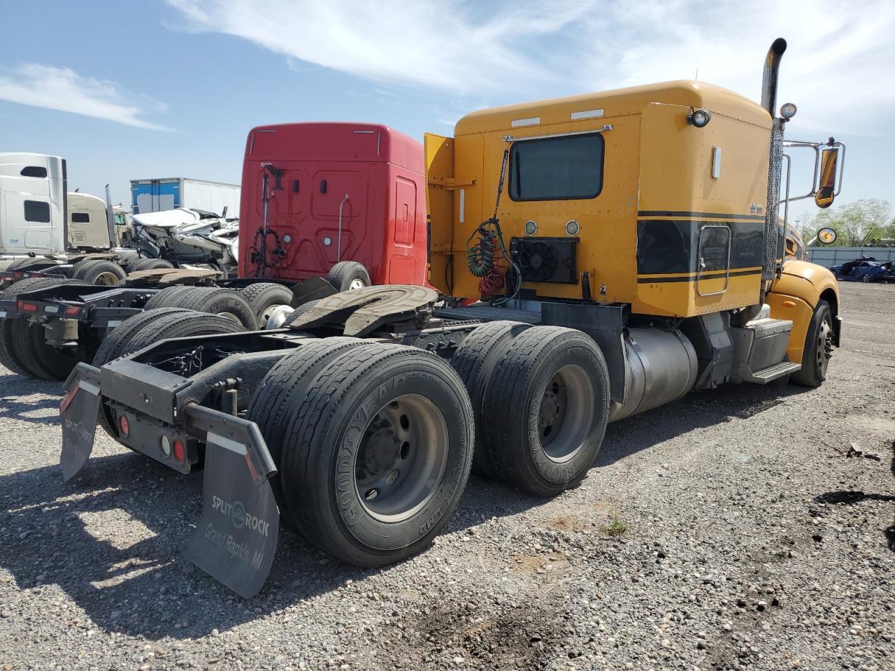 2013 Peterbilt 386 Semi Truck