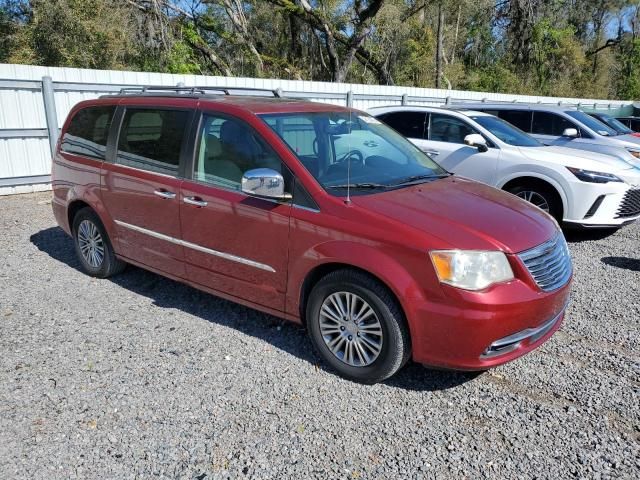 2014 Chrysler Town & Country Touring L