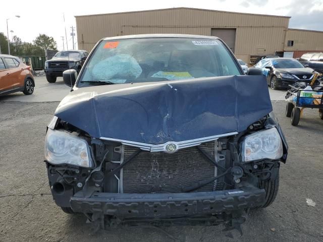 2009 Chrysler Town & Country lx