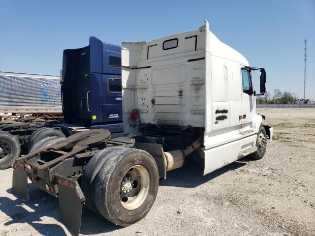 1999 Volvo VN Semi Truck