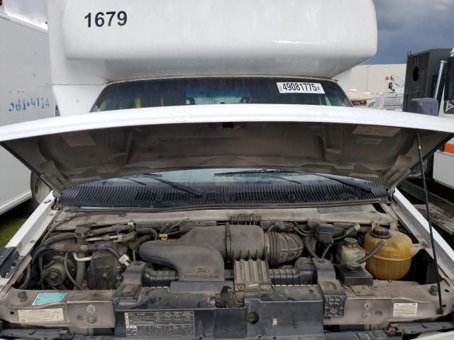 2007 Ford Econoline E450 Super Duty Cutaway Van