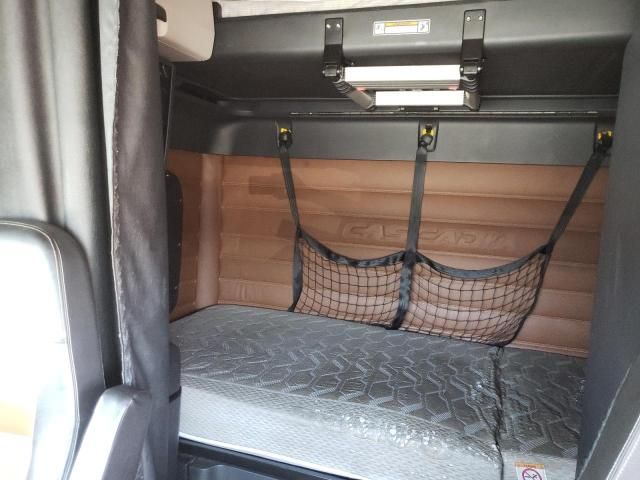 2019 Freightliner Cascadia 126 Semi Truck