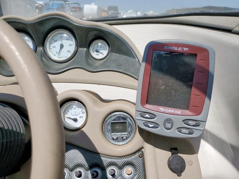 2002 Glastron Boat