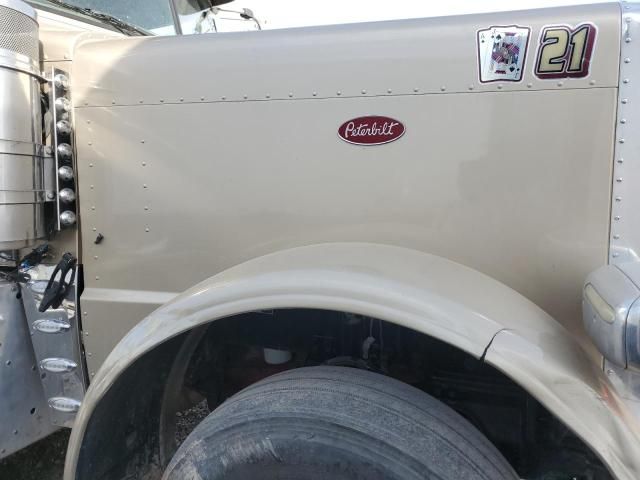 2014 Peterbilt 389 Semi Truck