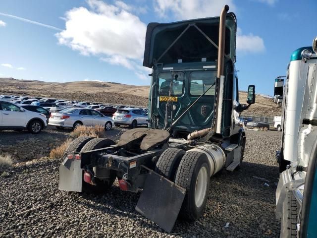 2016 Freightliner Cascadia 113 Semi Truck