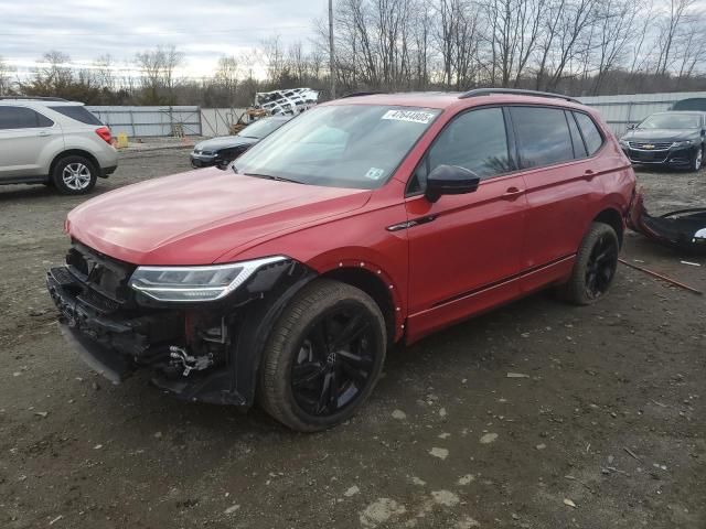 2024 Volkswagen Tiguan SE R-LINE Black