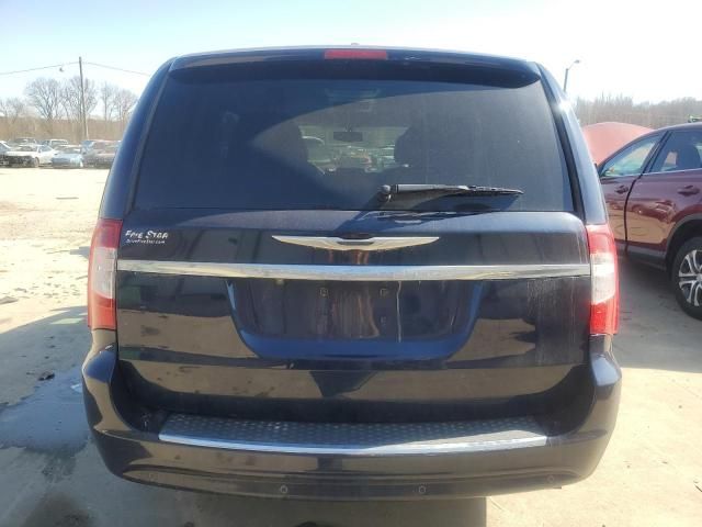 2013 Chrysler Town & Country Touring L