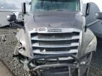 2018 Freightliner Cascadia 126 Semi Truck