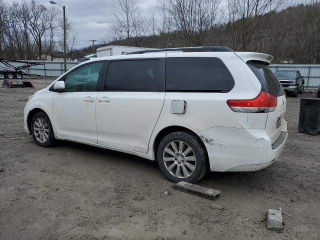 2011 Toyota Sienna LE