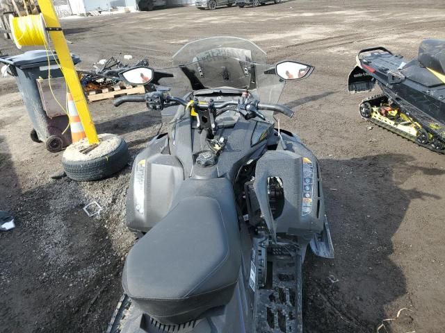 2024 Skidoo 2024 Skidoo Renegade