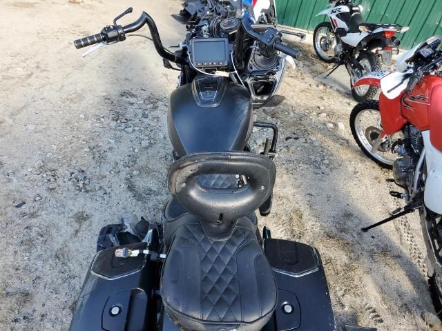 2020 Indian Motorcycle Co. Challenger Dark Horse