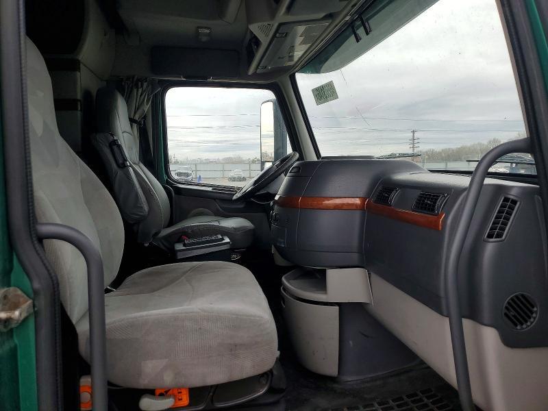 2007 Volvo VNL Semi Truck