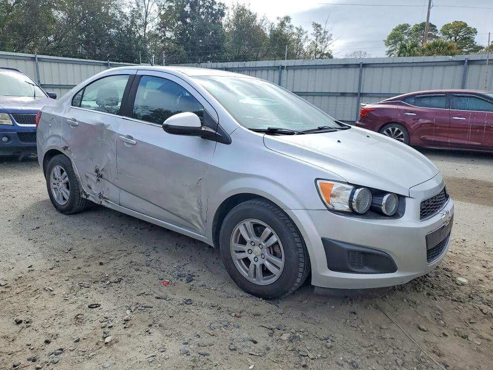 2014 Chev Sonic lt