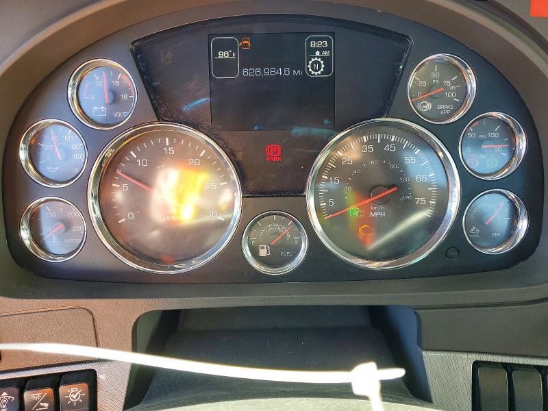 2017 Kenworth T680 Semi Truck
