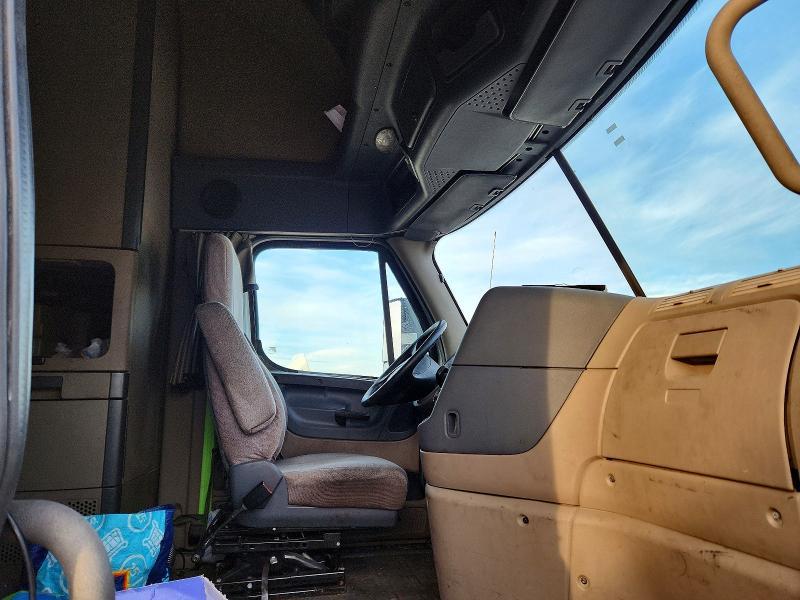 2016 Freightliner Cascadia 125 Semi Truck