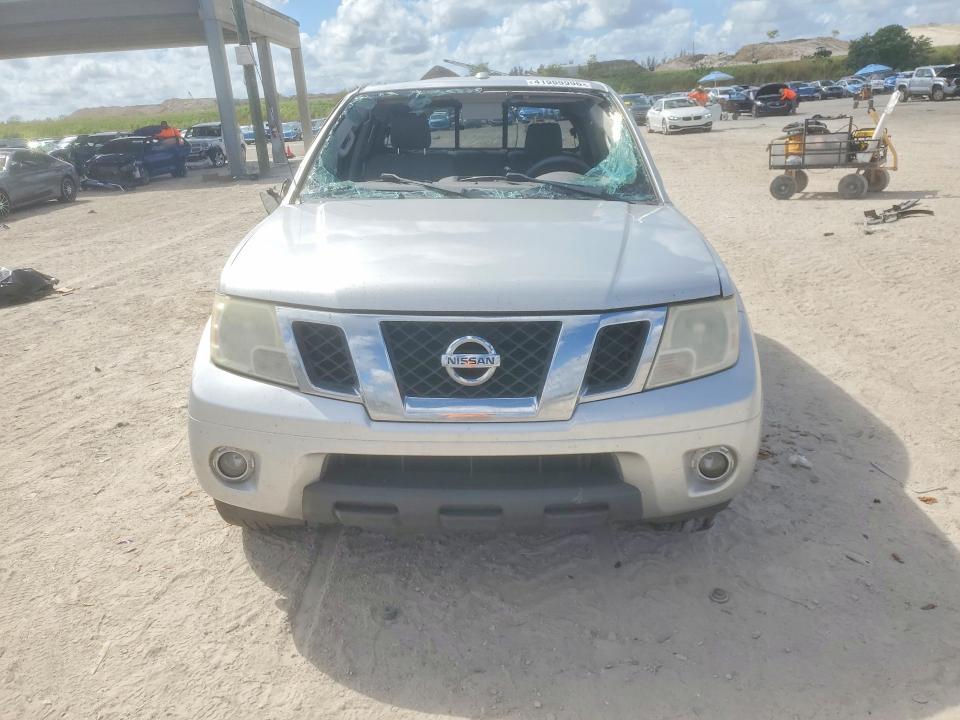 2015 Nissan Frontier SV