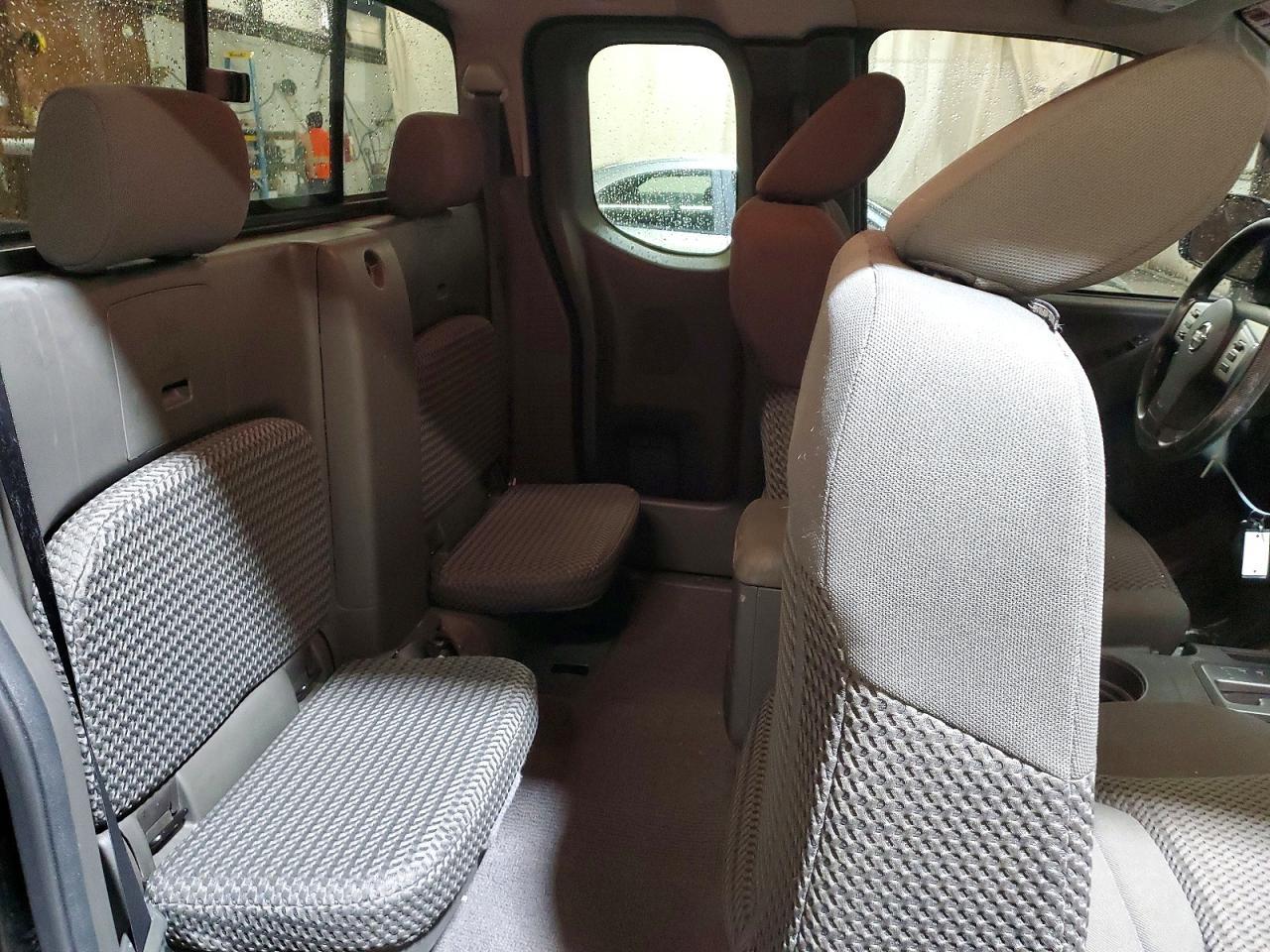 2016 Nissan Frontier SV V6