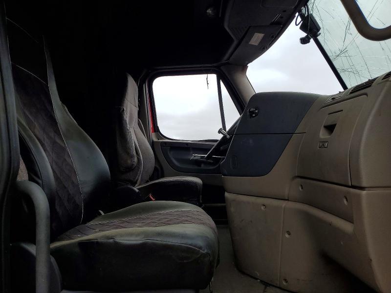 2017 Freightliner Cascadia 125