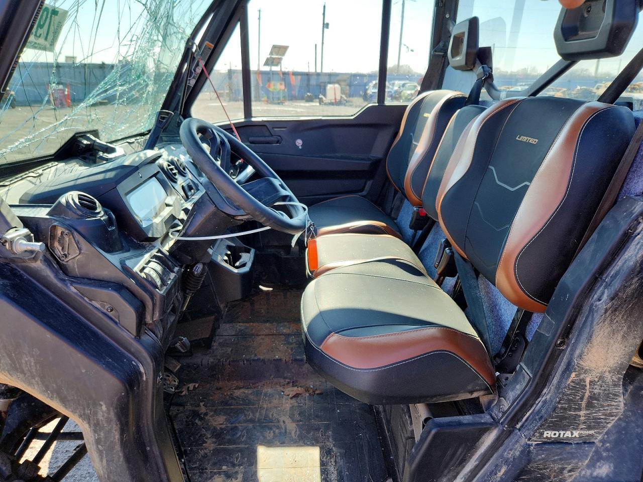 2024 Can-Am Defender Utility Vehicle