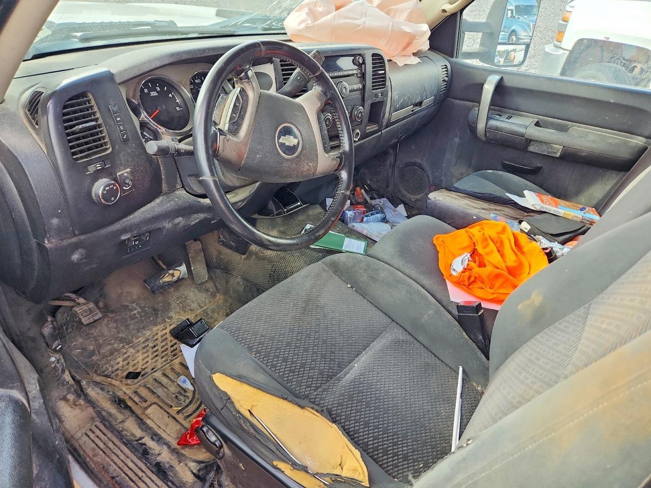 2008 Chev Rolet Silverado 3500 LTZ Flatbed Truck