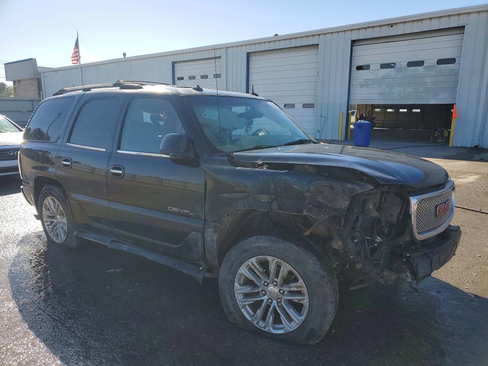 2003 GMC Yukon Denali