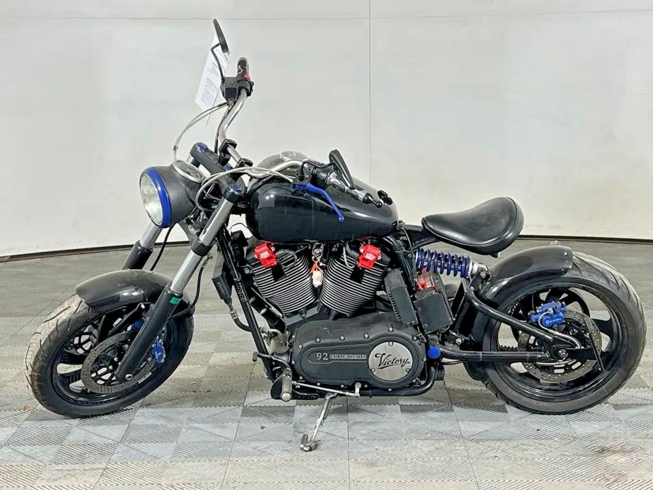 2000 Victory V92 SC
