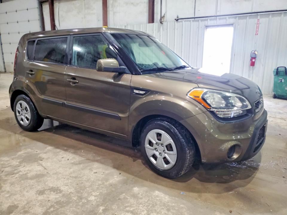 2013 KIA Soul Base