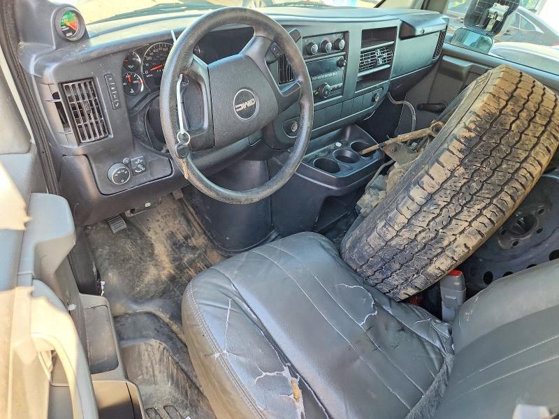2012 GMC Savana BOX Truck