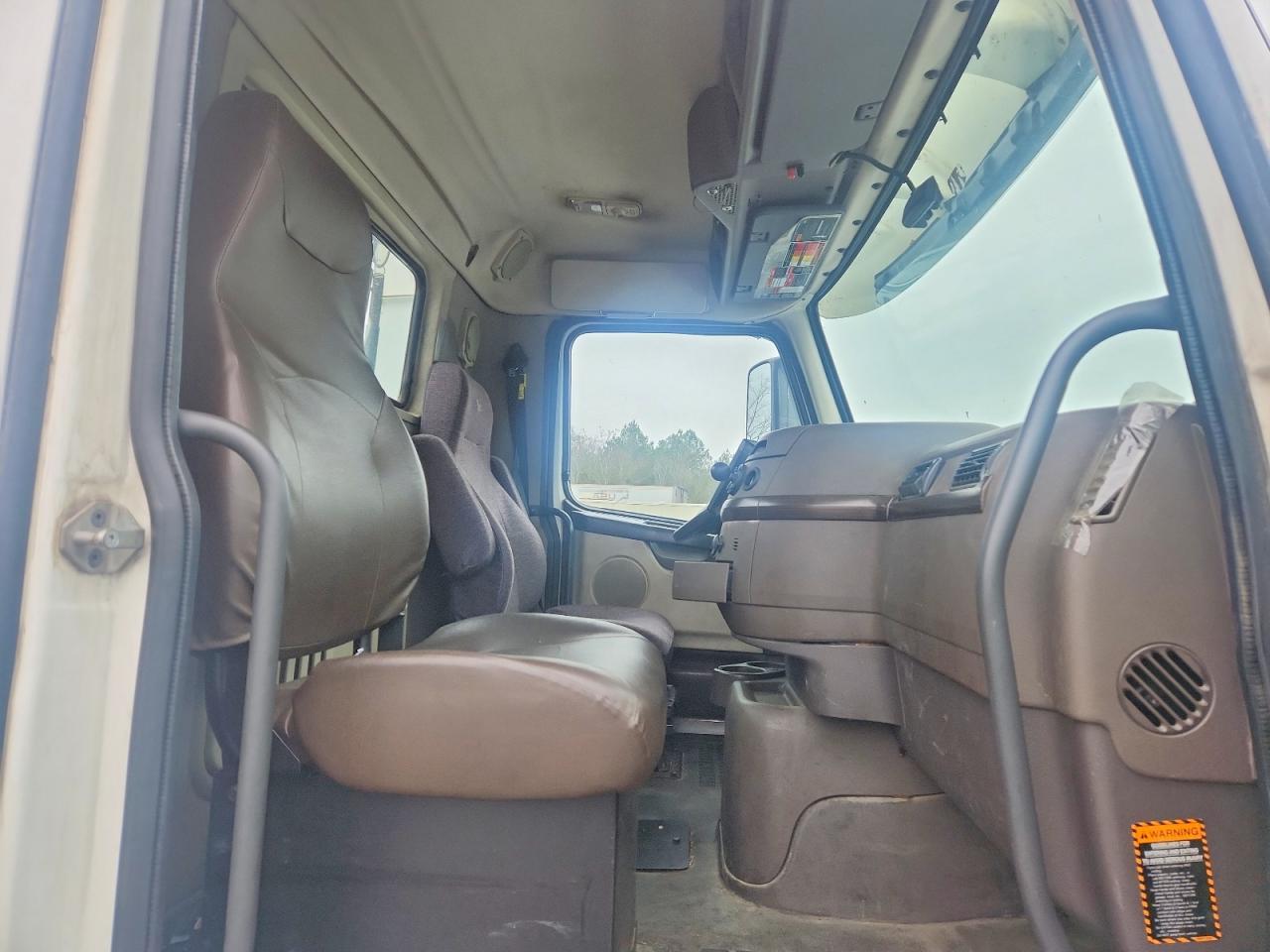 2017 Volvo VNL Semi Truck