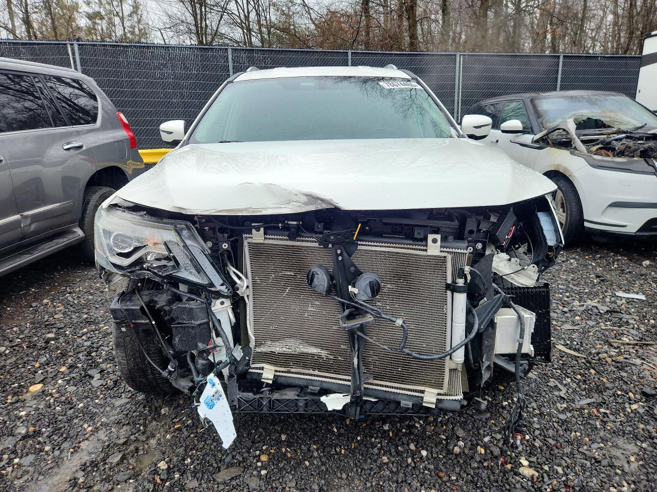 2020 Nissan Pathfinder s