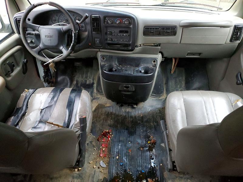 2001 GMC Savana G3500