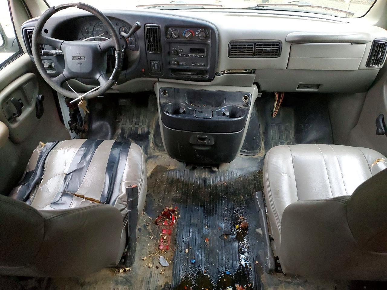 2001 GMC Savana G3500