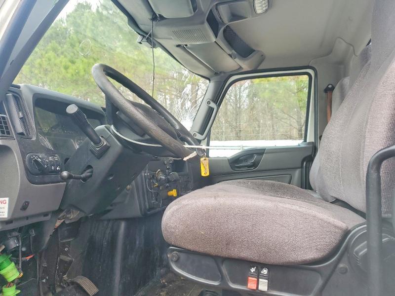 2020 International MV607 BOX Truck