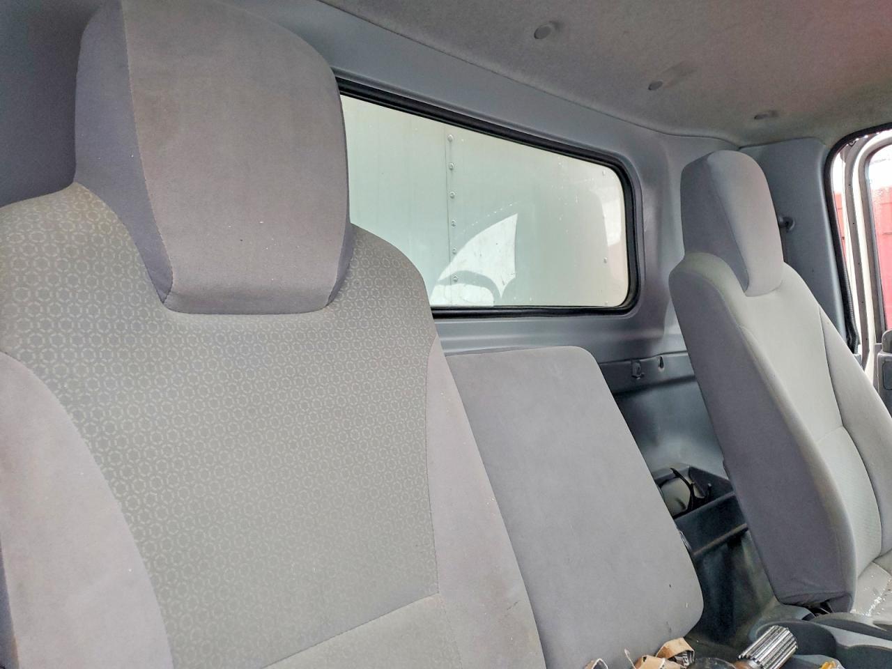 2021 Isuzu NPR HD BOX Truck