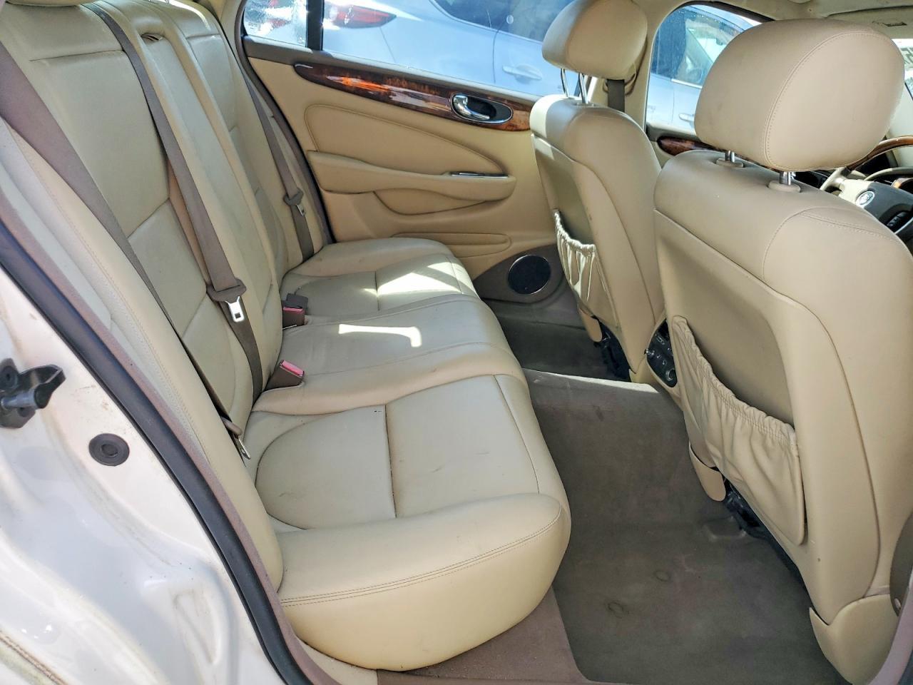 2006 Jaguar XJ8 l