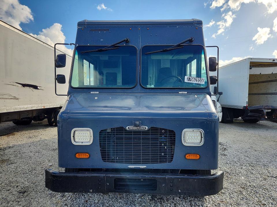 2020 Freightliner MT45G Chassis Delivery Truck