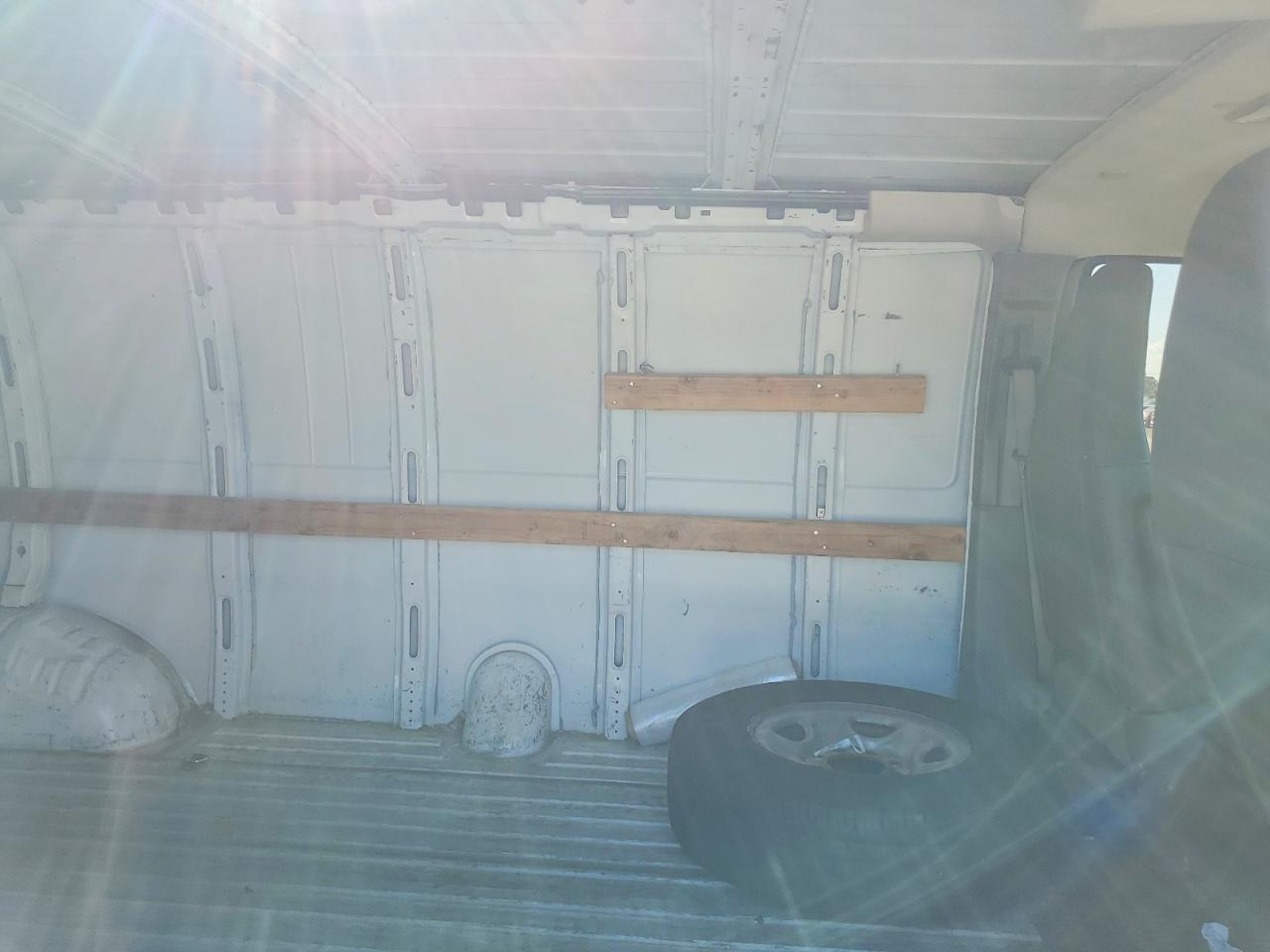 2016 Chev Express G2500