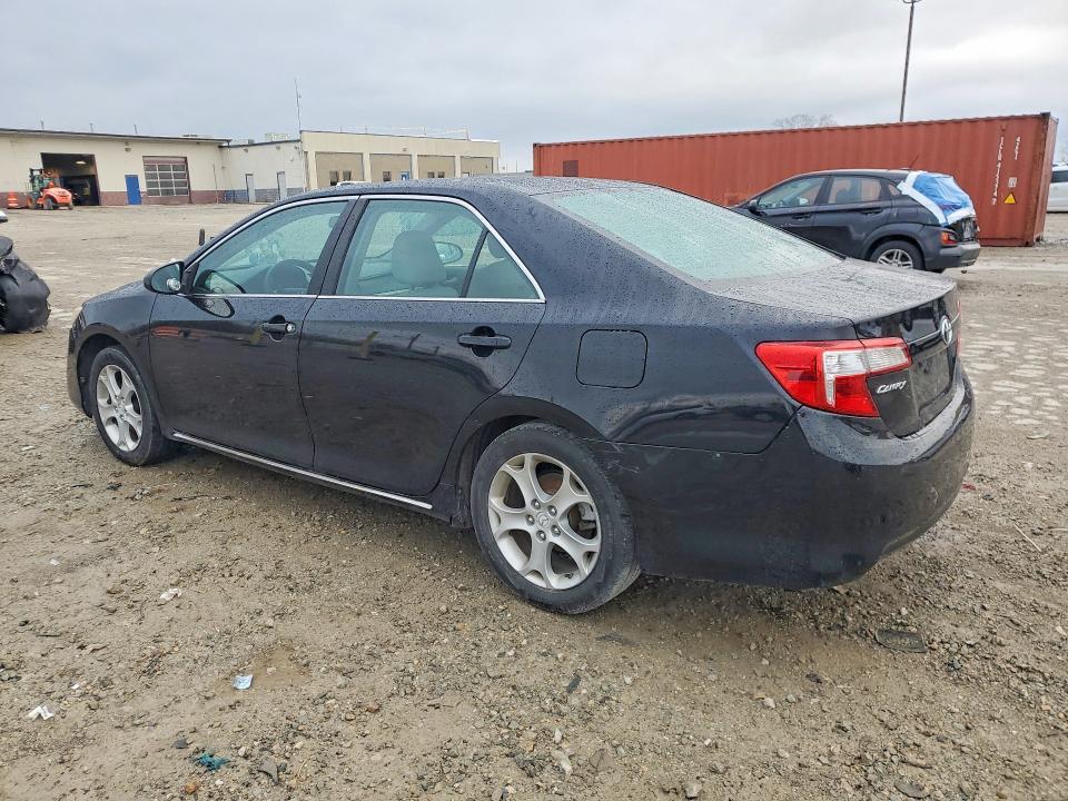 2014 Toyota Camry le