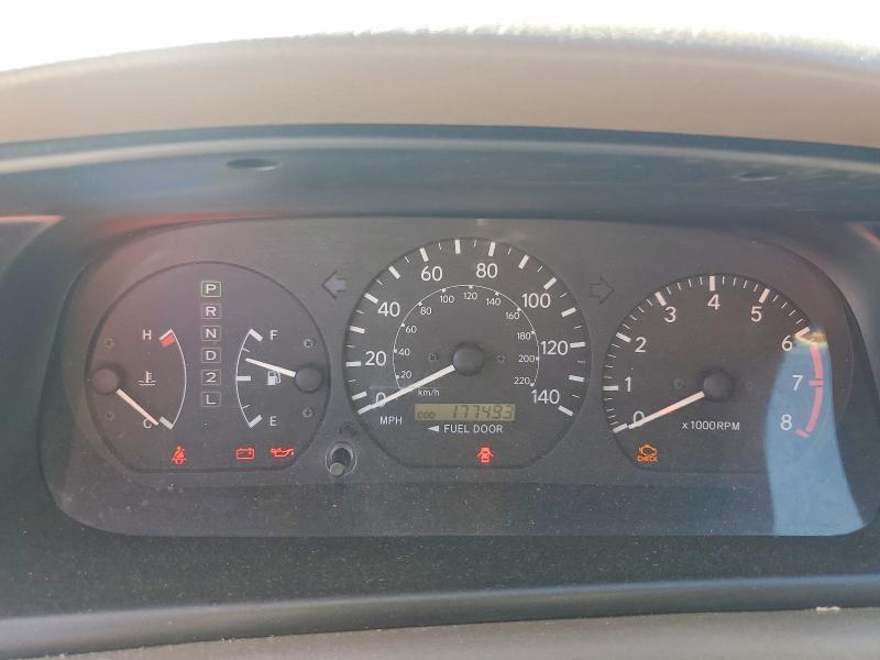 2000 Toyota Camry le