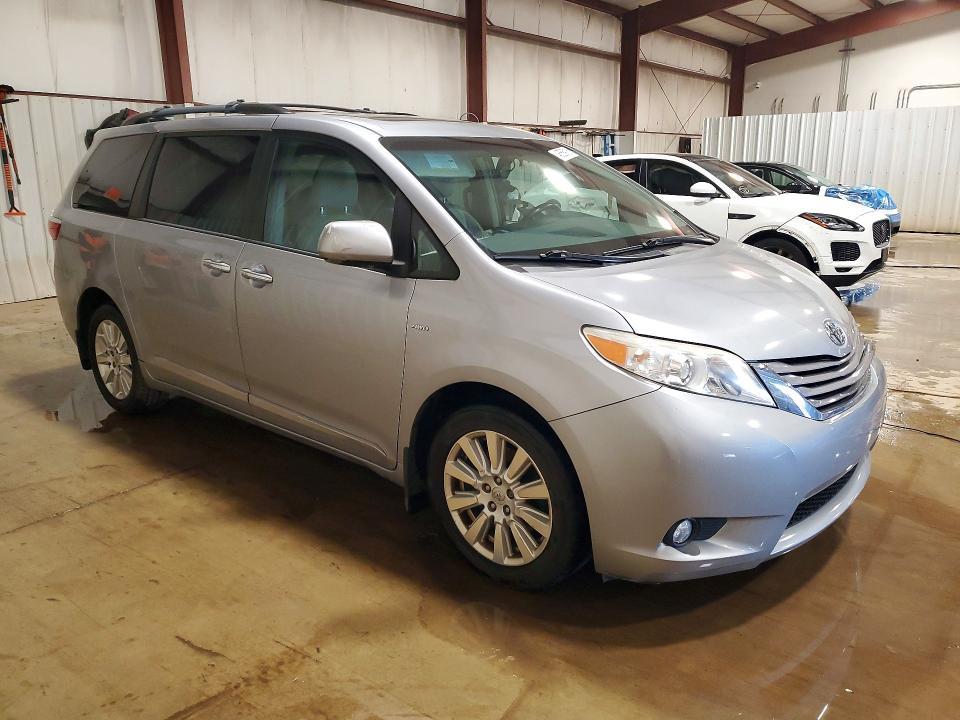 2017 Toyota Sienna xle Premium 7-passenger
