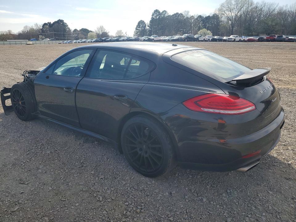 2016 Porsche Panamera 2