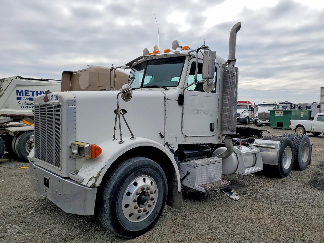 2007 Peterbilt 378 Semi Truck