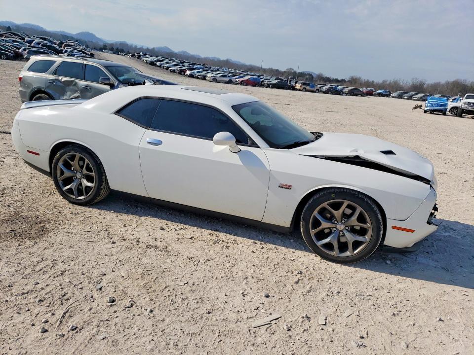 2016 Dodge Challenger r