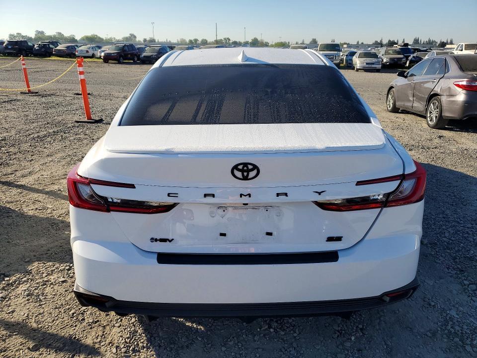 2025 Toyota Camry se