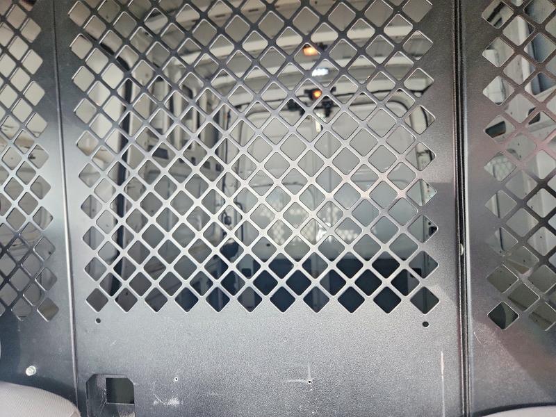 2014 Niss Medium DUTY/BOX Trucks